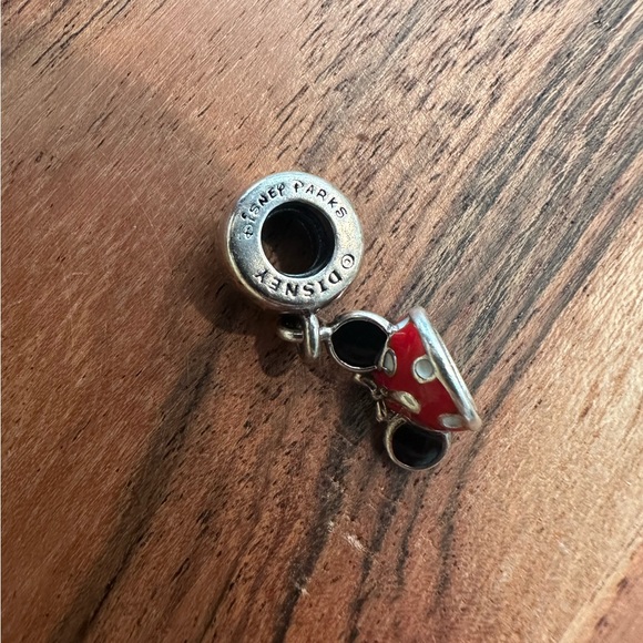 Disney Park Exclusive Pandora Minnie charm - Picture 5 of 6